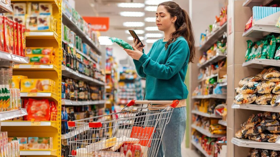 Consumo masivo en Perú acelera su crecimiento impulsado por bebidas y alimentos